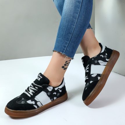 کفش کتونی زنانه رنگ مشکی سفید مدل پاپی کد 81750