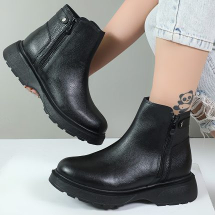 نیم بوت زنانه رنگ مشکی طرح چرم مدل 212 زیپ دار طرح تک دکمه کد 45671