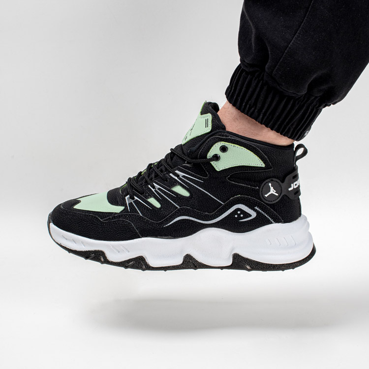 نیم بوت اسپرت مردانه مدل جردن رنگ مشکی کد 8702 نیم بوت اسپرت مردانه مدل جردن رنگ مشکی کد 8702