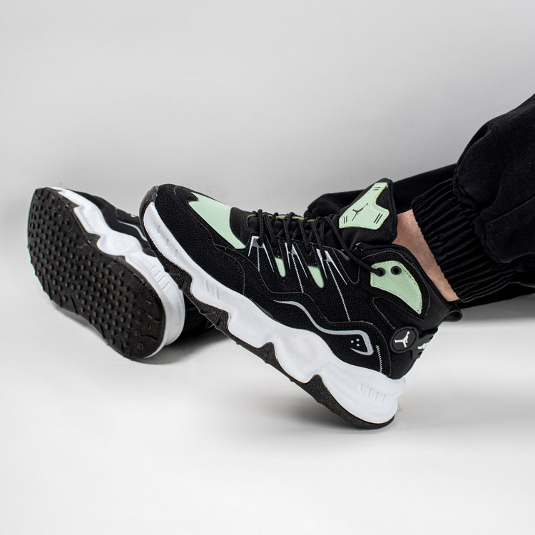 نیم بوت اسپرت مردانه مدل جردن رنگ مشکی کد 8702 نیم بوت اسپرت مردانه مدل جردن رنگ مشکی کد 8702