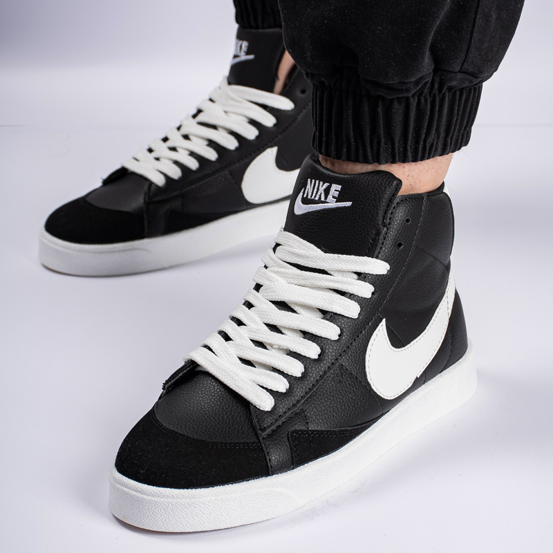 نیم بوت اسپرت مردانه مدل نایک بلیزر Nike Blazer رنگ مشکی سفید کد 6953 نیم بوت اسپرت مردانه مدل نایک بلیزر Nike Blazer رنگ مشکی سفید کد 6953