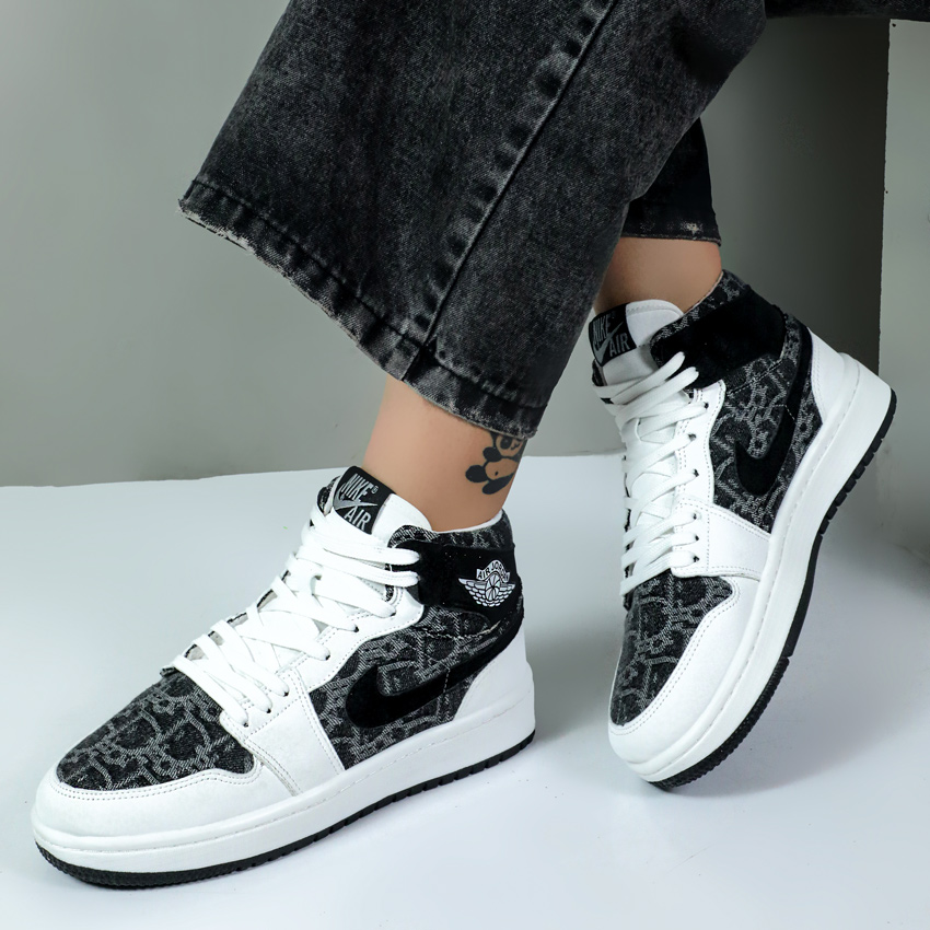 کتونی ساقدار زنانه مدل جردن ایر وان jordan air رنگ سفید مشکی کد 54464 کتونی ساقدار زنانه مدل جردن ایر وان jordan air رنگ سفید مشکی کد 54464