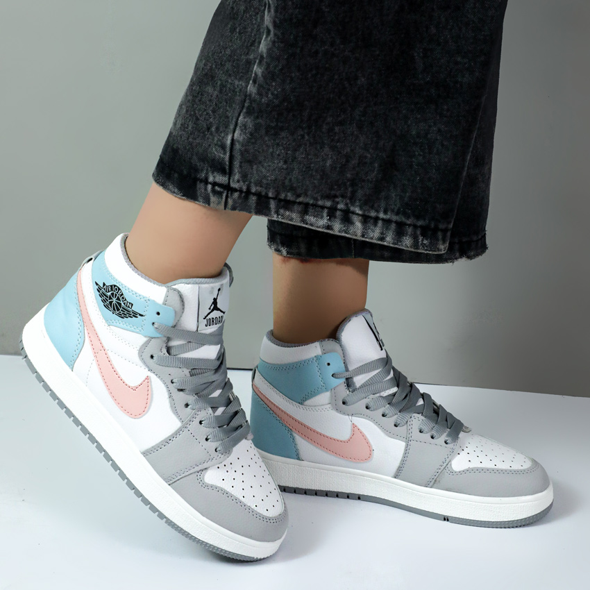 کتونی ساقدار زنانه مدل جردن ایر وان jordan air رنگ سفید طوسی صورتی کد 54466 کتونی ساقدار زنانه مدل جردن ایر وان jordan air رنگ سفید طوسی صورتی کد 54466