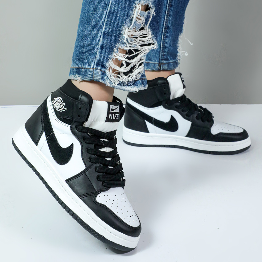 کتونی ساقدار زنانه مدل جردن ایر وان jordan air رنگ مشکی سفید کد 54467 کتونی ساقدار زنانه مدل جردن ایر وان jordan air رنگ مشکی سفید کد 54467