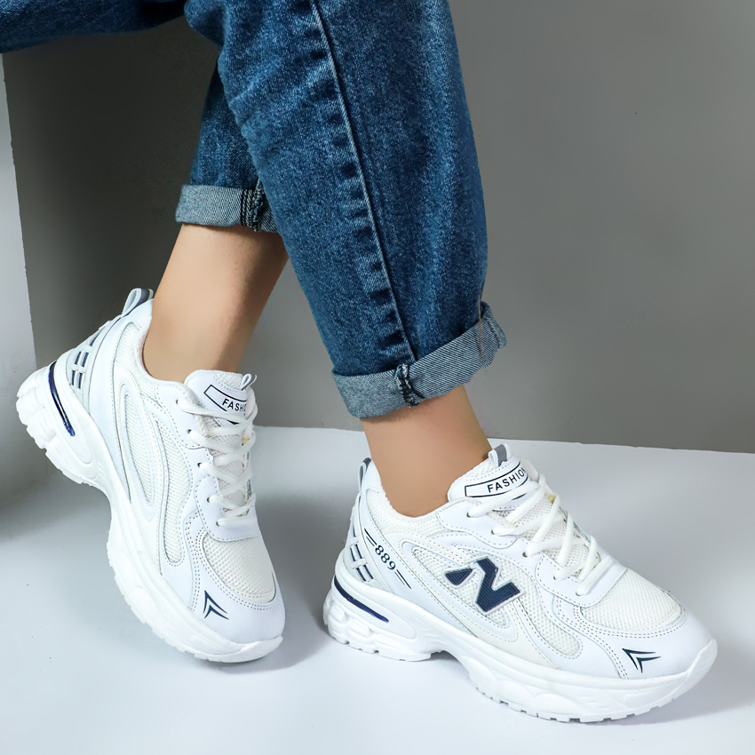 کتونی نیوبالانس اسپرت زنانه مدل 889 رنگ سفید سرمه ای کد 00122 کتونی نیوبالانس اسپرت زنانه مدل 889 رنگ سفید سرمه ای کد 00122