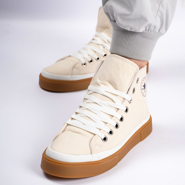 نیم بوت اسپرت مردانه رنگ کرم مدل آل استار کانورس Converse کد 2412 نیم بوت اسپرت مردانه رنگ کرم مدل آل استار کانورس Converse کد 2412