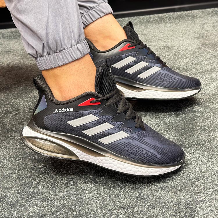 کتونی اسپرت مردانه مدل آدیداس adidas رنگ تمام مشکی کد 8713 کتونی اسپرت مردانه مدل آدیداس adidas رنگ تمام مشکی کد 8713