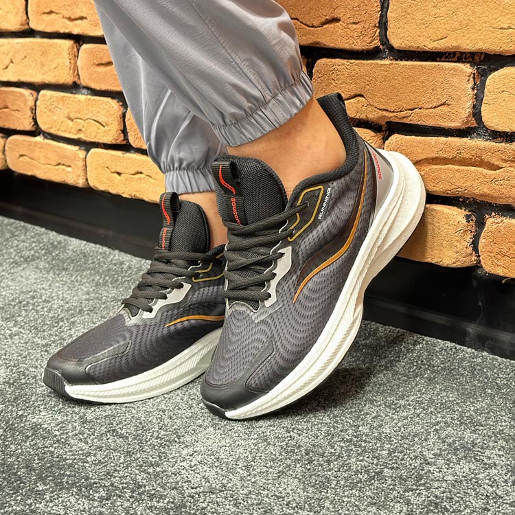 کتونی اسپرت مردانه مدل ساکونی Saucony رنگ مشکی کد 8617 کتونی اسپرت مردانه مدل ساکونی Saucony رنگ مشکی کد 8617