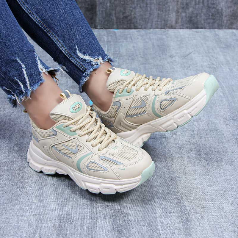 کتونی اسپرت زنانه مدل نایکی 1971 رنگ کرم پاستیلی کد 22406 کتونی اسپرت زنانه مدل نایکی 1971 رنگ کرم پاستیلی کد 22406