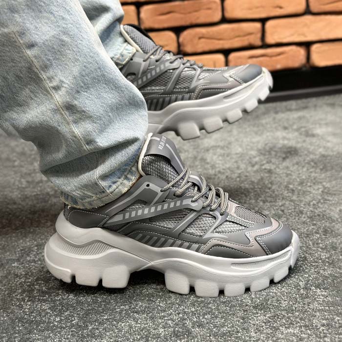کتونی اسپرت مردانه بالنسیاگا BALENCIAGA رنگ طوسی کد 1300 کتونی اسپرت مردانه بالنسیاگا BALENCIAGA رنگ طوسی کد 1300