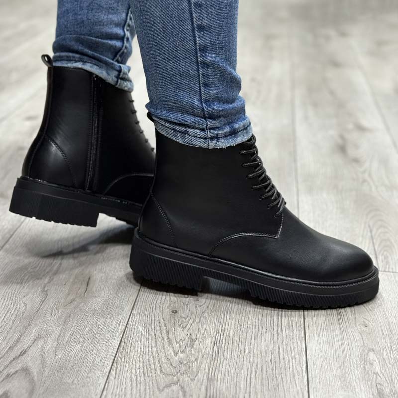 بوت مردانه TIMBERLANDرنگ مشکی ساده کد 34425 بوت مردانه TIMBERLANDرنگ مشکی ساده کد 34425