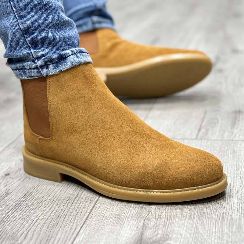 بوت مردانه مدل چلسی چرم جیر طبیعی رنگ عسلی کد 85300 بوت مردانه مدل چلسی چرم جیر طبیعی رنگ عسلی کد 85300